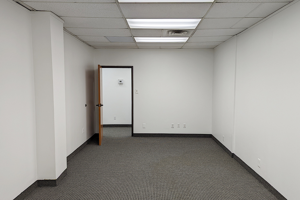 2665-2695 Villa Creek Dr - 56xA222-sm