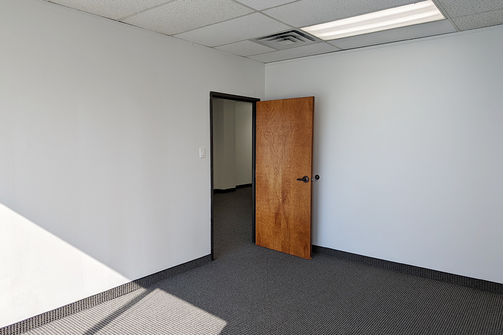 2665-2695 Villa Creek Dr - 56xB147-sm