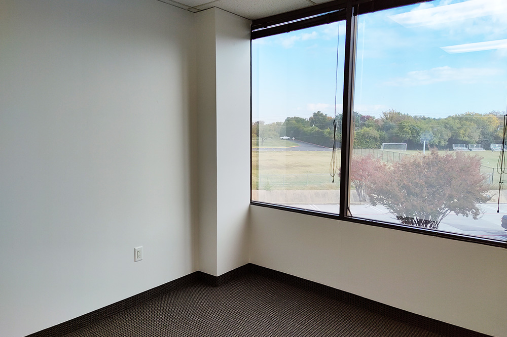 2665-2695 Villa Creek Dr - 56xB215-sm