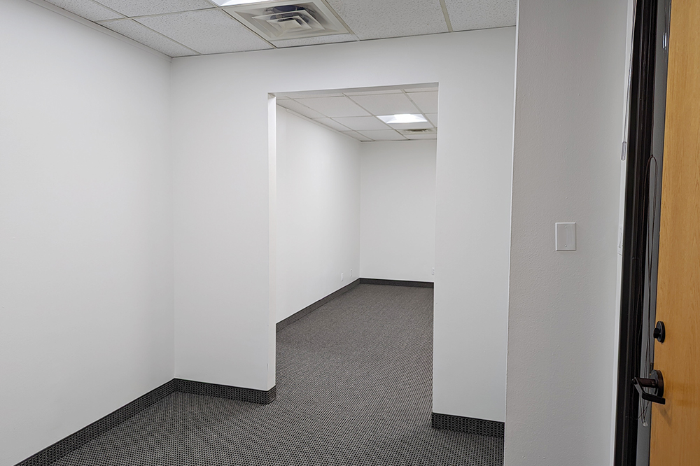 2665-2695 Villa Creek Dr - 56xB280-sm