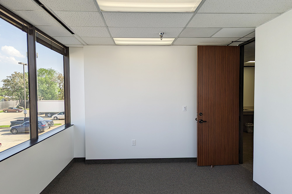 3-UI3233x57.jpg