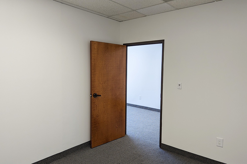 4-UI3297x57.jpg