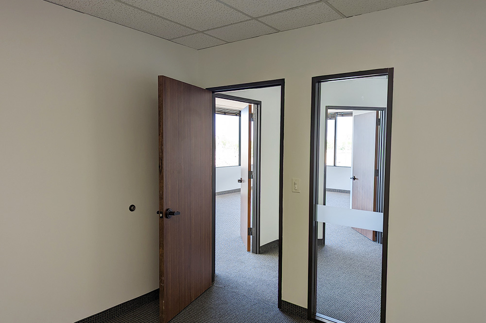4-UI3320x57.jpg