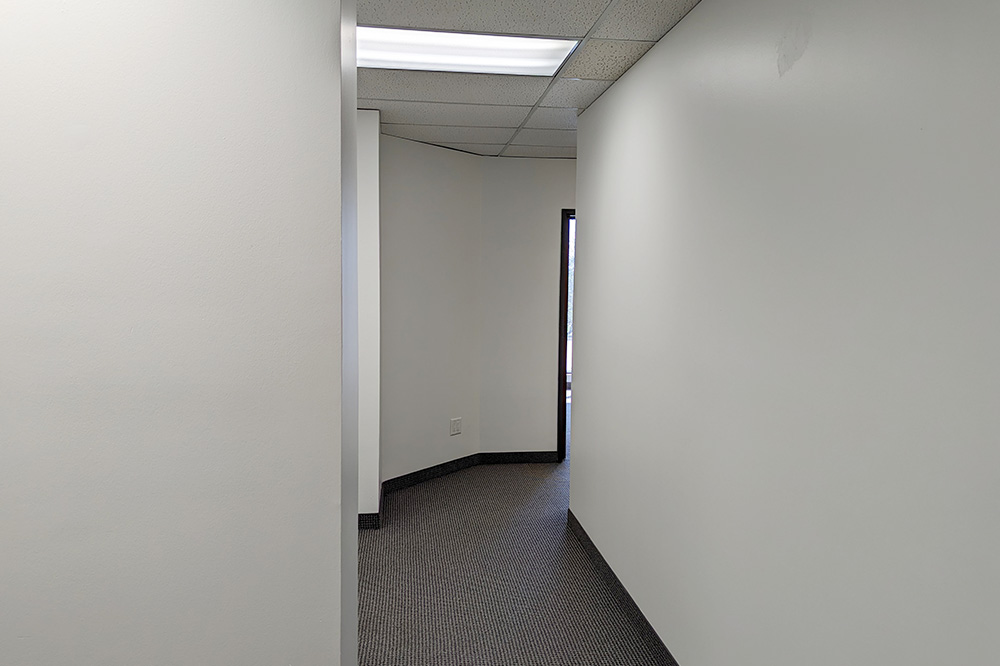 2-UI3353x57.jpg