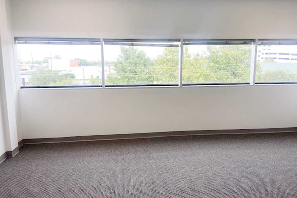 10039 Bissonnet Street - 71x304-sm