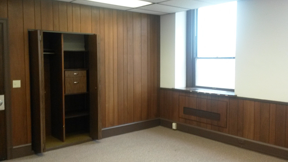 3100 East 45th Street - 86x412-sm