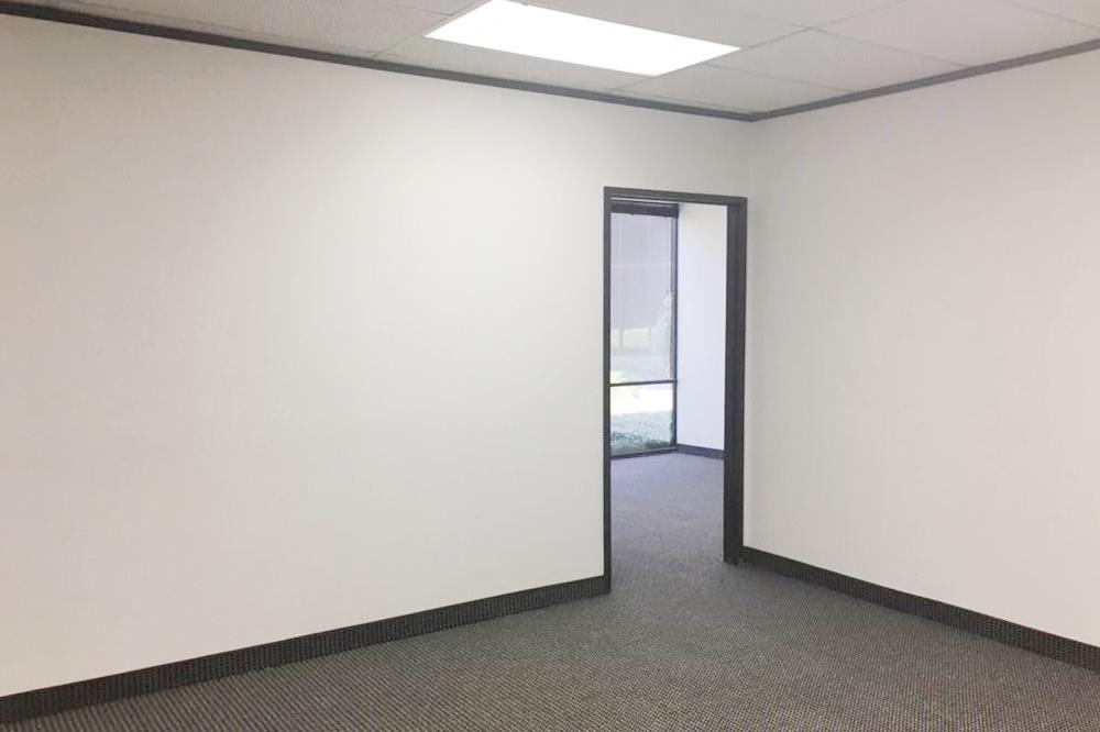 2735-2775 Villa Creek Dr - 90xA-100-sm