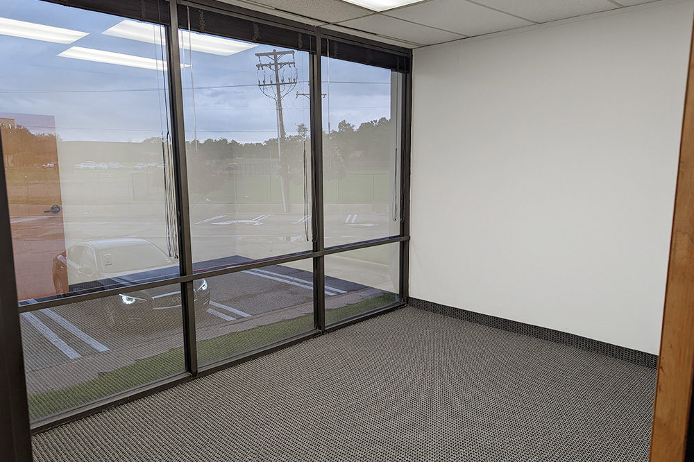 2735-2775 Villa Creek Dr - 90xA-145-sm