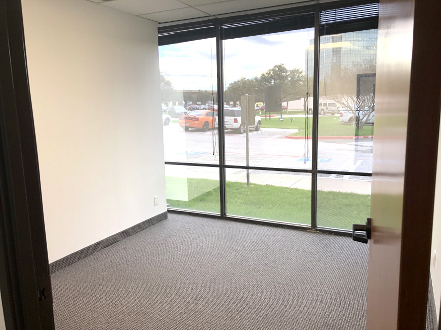 2735-2775 Villa Creek Dr - 90xA-165-sm