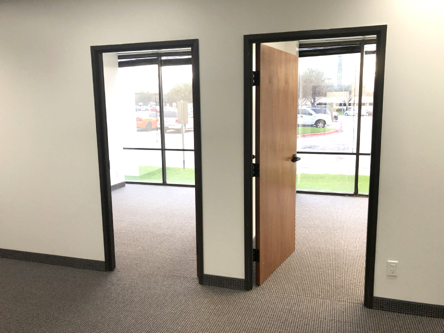 2735-2775 Villa Creek Dr - 90xA-165-sm