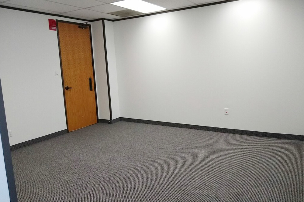 2735-2775 Villa Creek Dr - 90xA-255-sm