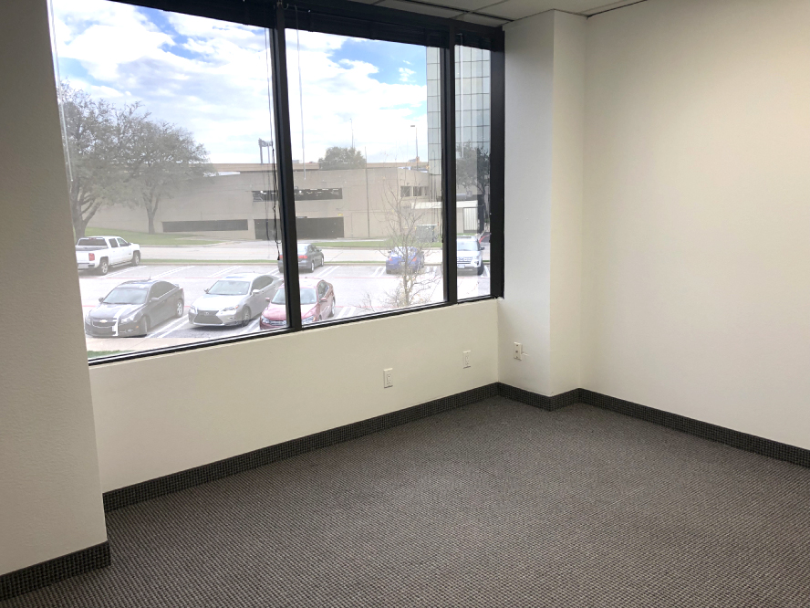 2735-2775 Villa Creek Dr - 90xA-265-sm