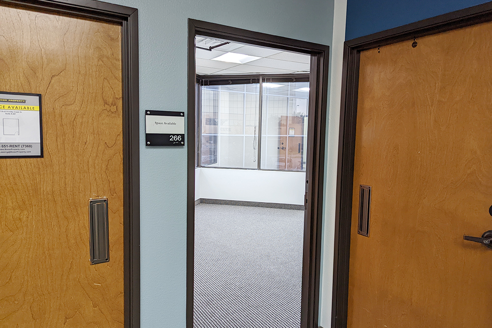 2735-2775 Villa Creek Dr - 90xA-266-sm