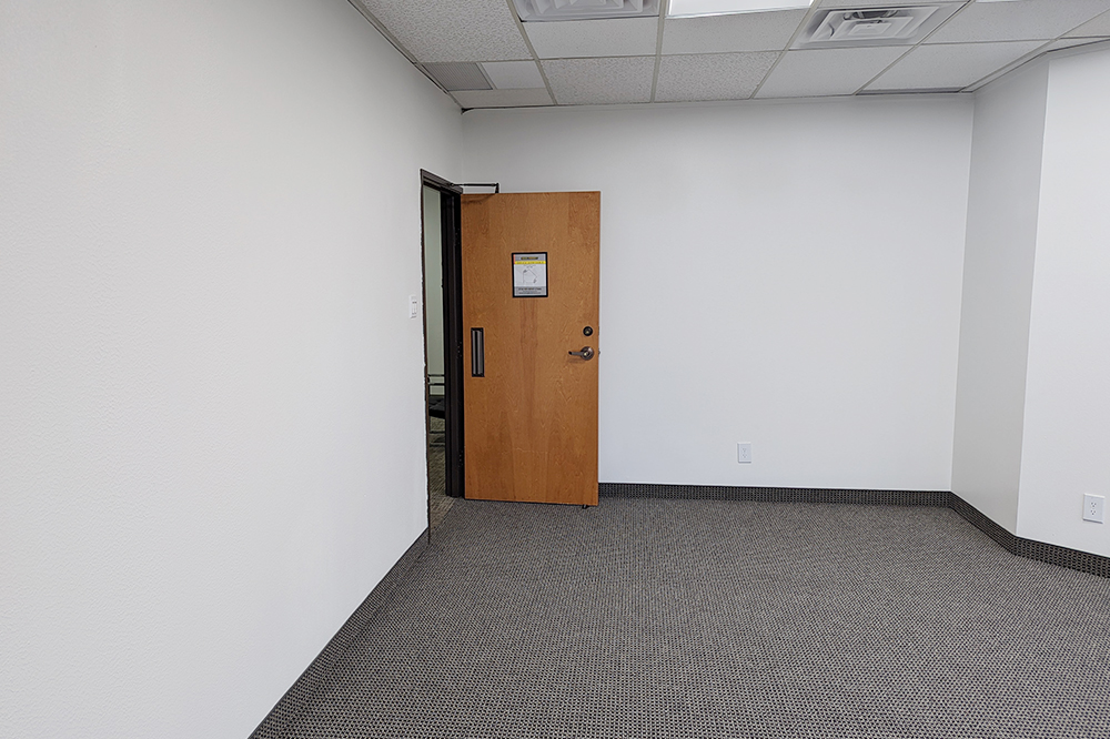 2735-2775 Villa Creek Dr - 90xA-266-sm