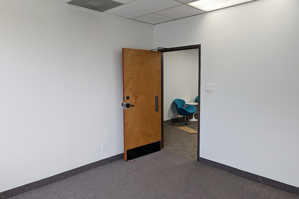 2735-2775 Villa Creek Dr - 90xA-267-sm