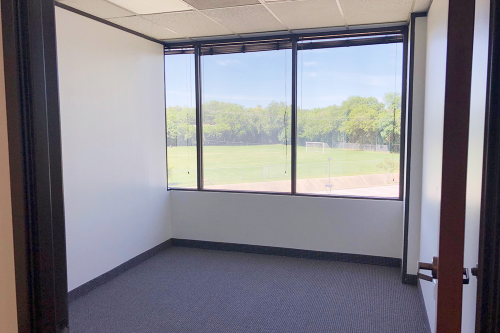 2735-2775 Villa Creek Dr - 90xA-286-sm