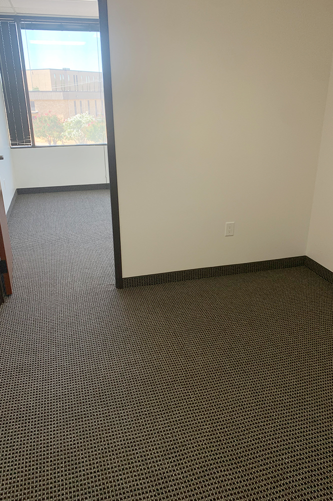 2735-2775 Villa Creek Dr - 90xA-290-sm