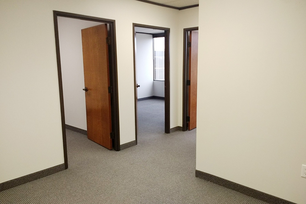 2735-2775 Villa Creek Dr - 90xA-294-sm