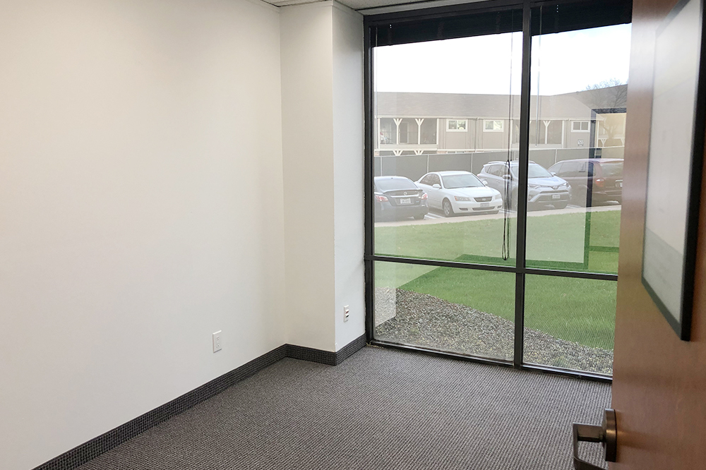 2735-2775 Villa Creek Dr - 90xB-126-sm