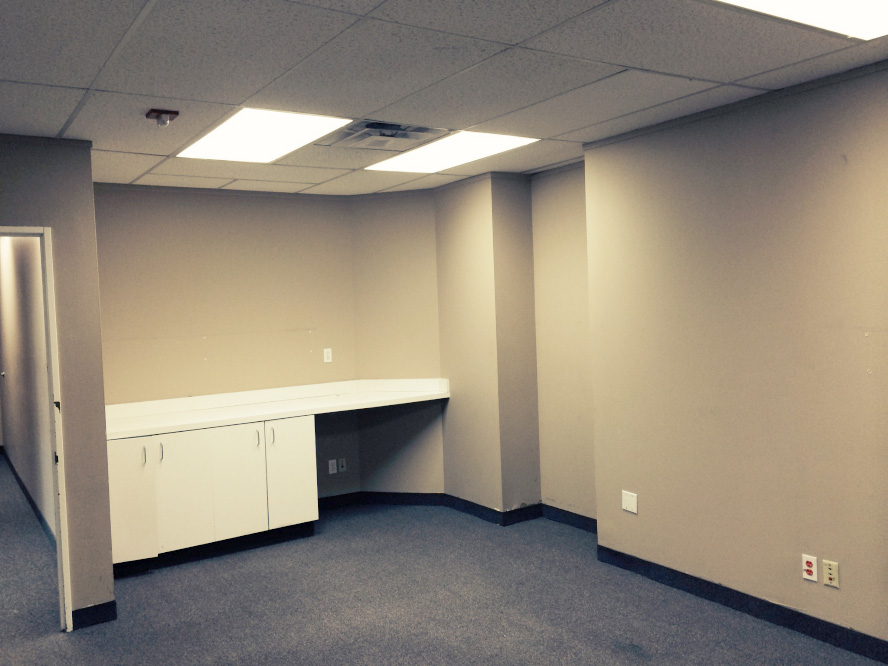 2735-2775 Villa Creek Dr - 90xB-140-sm