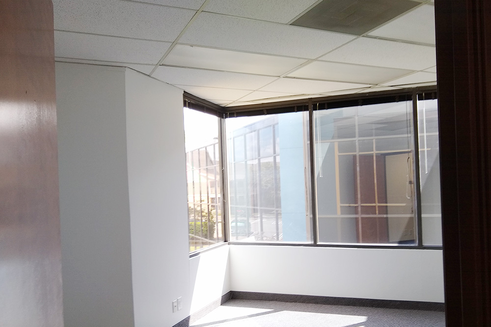 2735-2775 Villa Creek Dr - 90xB-200-sm