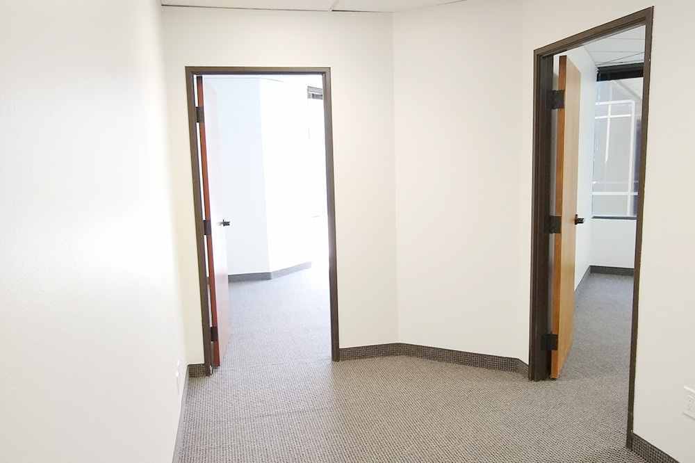 2735-2775 Villa Creek Dr - 90xB-200-sm