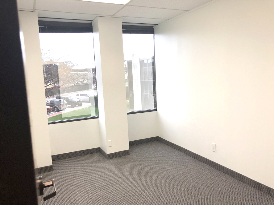 2735-2775 Villa Creek Dr - 90xB-215-sm