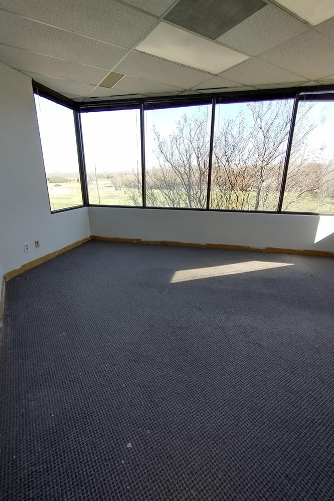 2735-2775 Villa Creek Dr - 90xB-220-sm