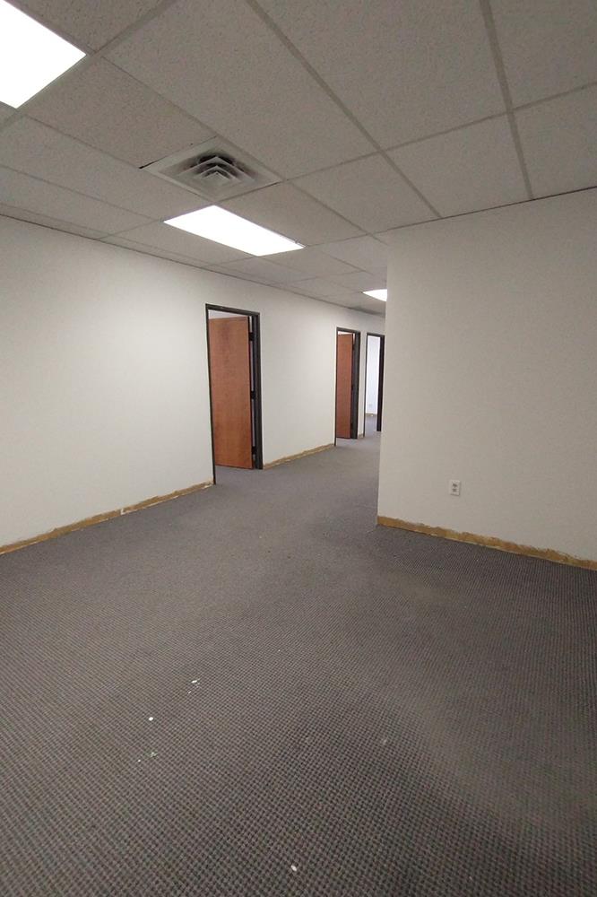 2735-2775 Villa Creek Dr - 90xB-220-sm