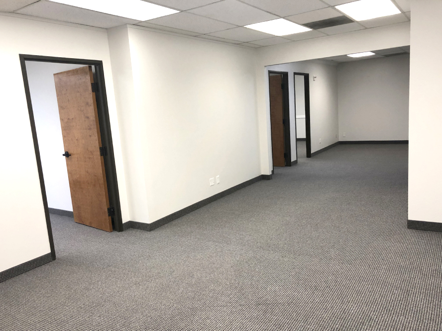 2735-2775 Villa Creek Dr - 90xB-230-sm