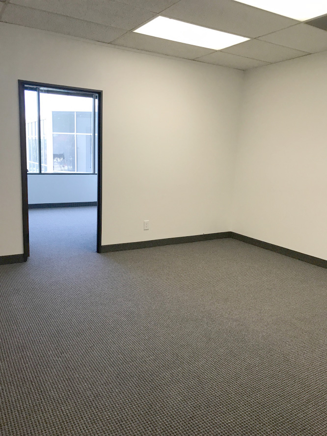 2735-2775 Villa Creek Dr - 90xB-272-sm