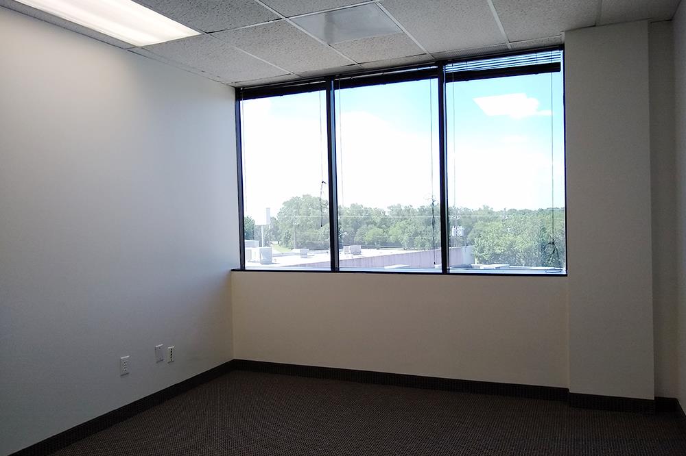 4-UIS362x95.jpg