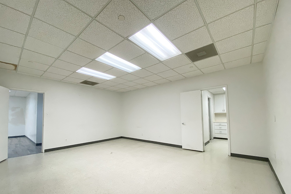 4200 South Fwy (Mall) - 98x1815-sm