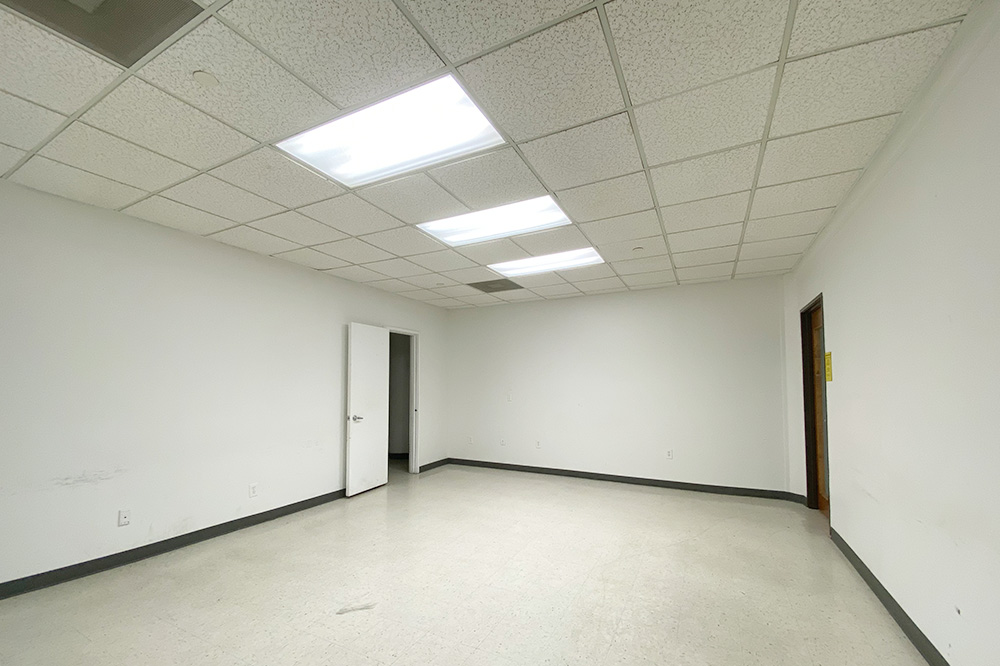 4200 South Fwy (Mall) - 98x1815-sm