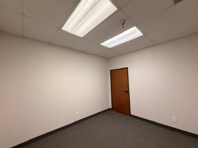 property with office space for rent at 2570, 4200 South Fwy Mall, Fort Worth, TX 76115, USA