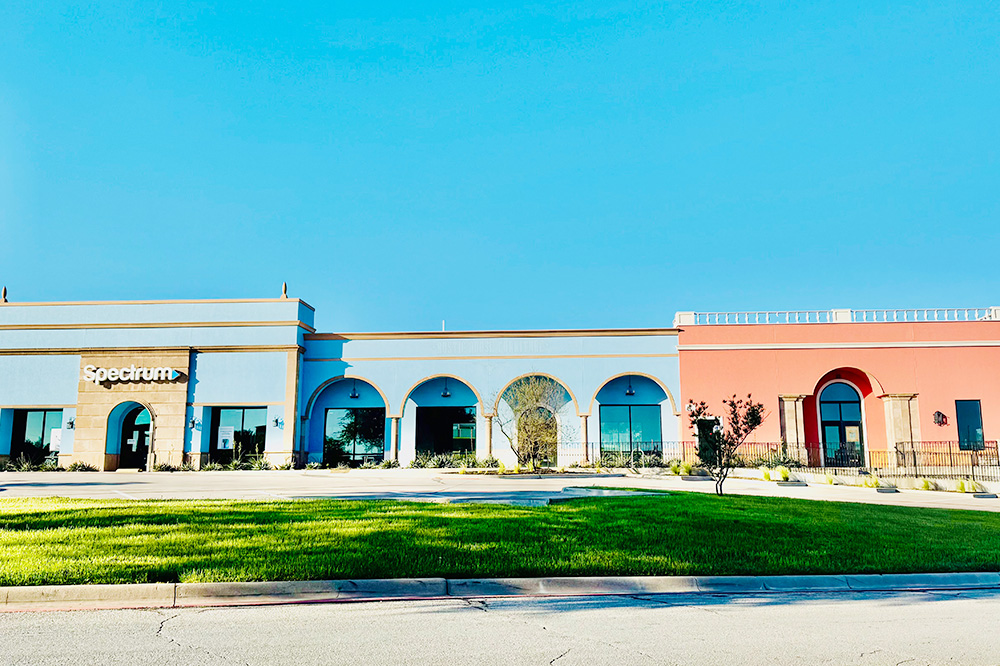 4200 South Fwy (Mall) - 98xPAD7-72-sm