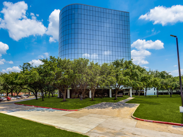 property with office space for rent at 11011 Richmond Ave, Houston, TX 77042, USA