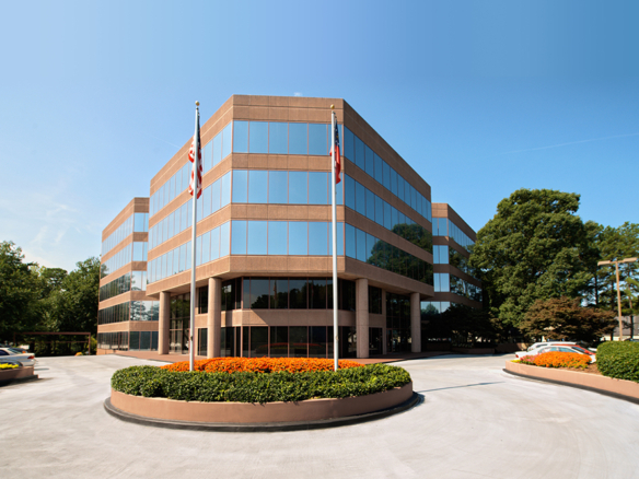 property with office space for rent at 1995 North Park Place, Atlanta, GA 30339, USA