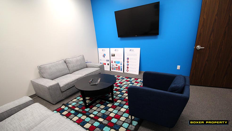 pinots palette huddle1