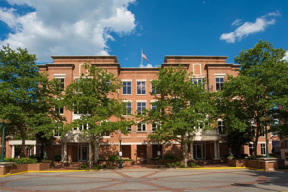 property with office space for rent at 1727 King St, Alexandria, Alexandria, VA 22314, USA