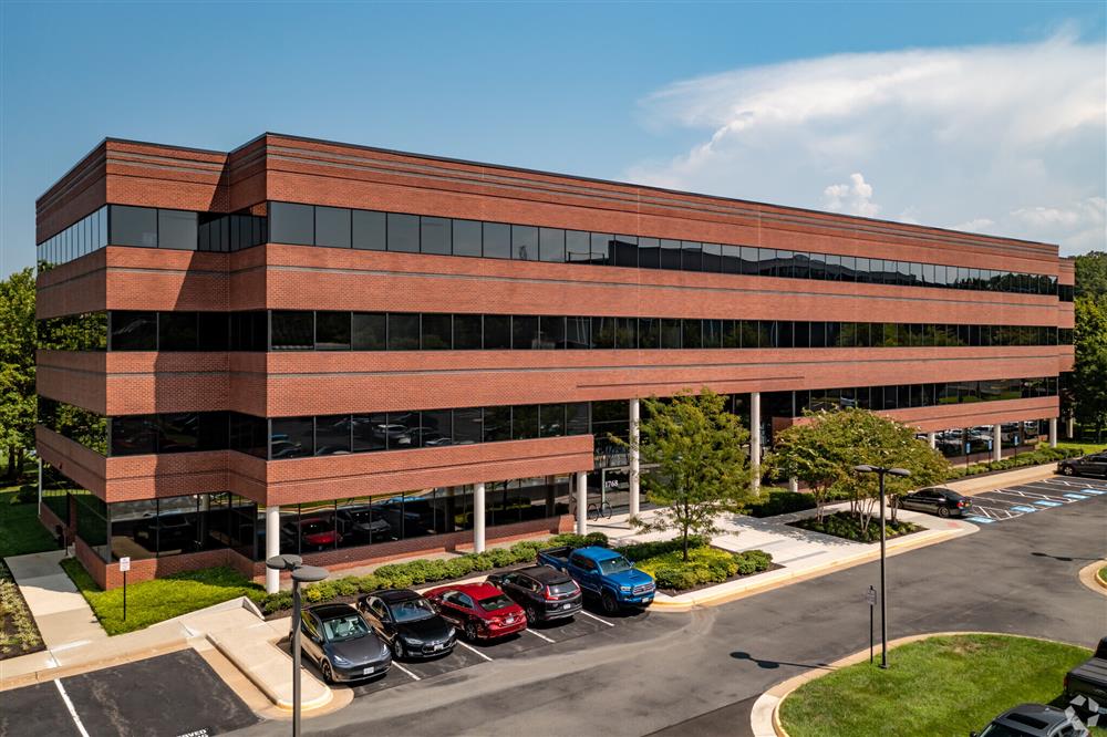property with office space for rent at 1768 Business Center Drive, Suite 450, Reston, VA 20190, USA
