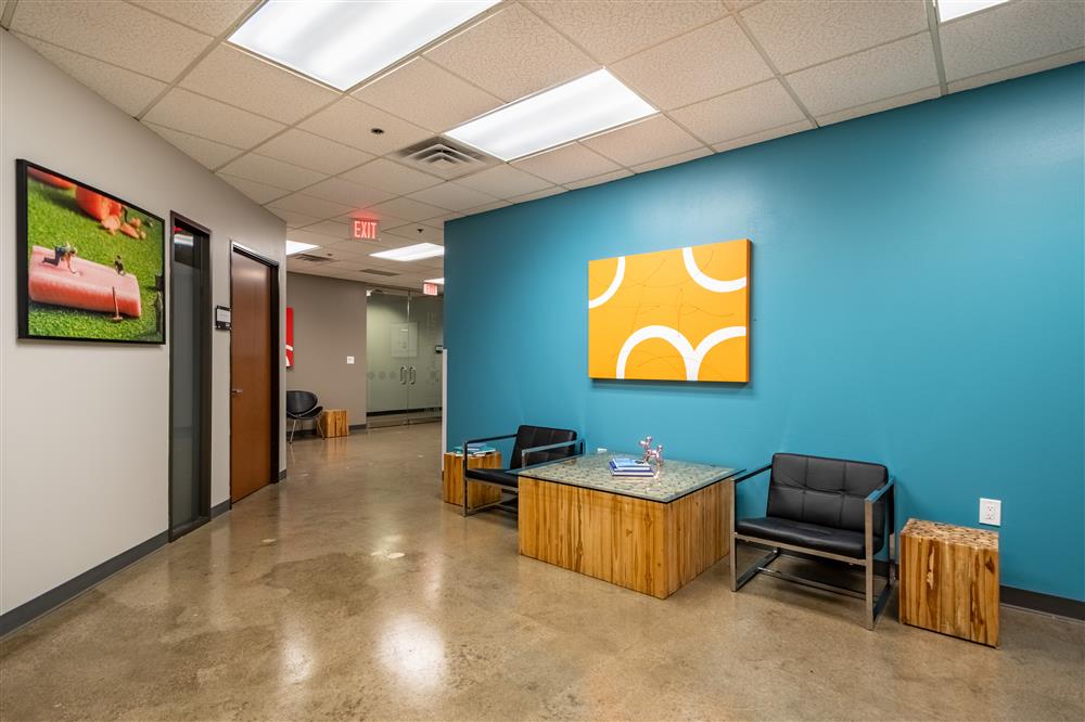 property with office space for rent at 9535 Forest Ln, Dallas, TX 75243, USA