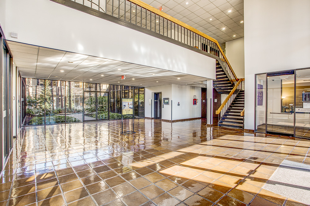 property with office space for rent at 7100 Regency Square Boulevard, Houston, TX 77036, USA