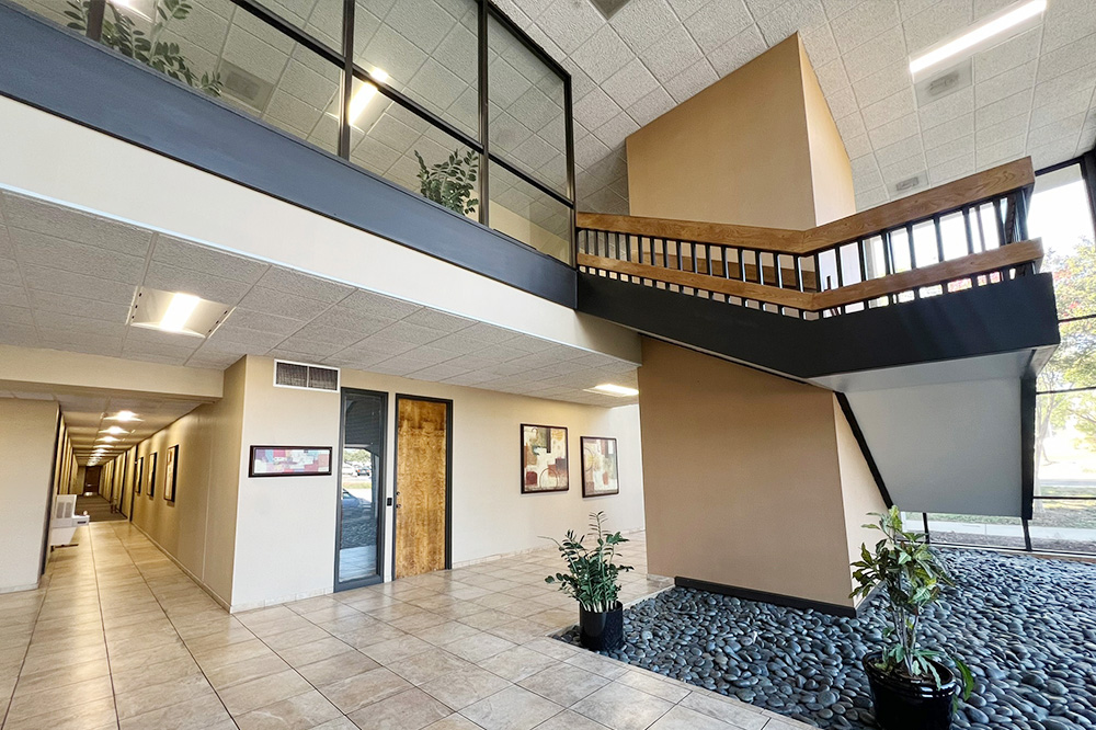 property with office space for rent at 4241 E Piedras Dr, San Antonio, TX 78228, USA