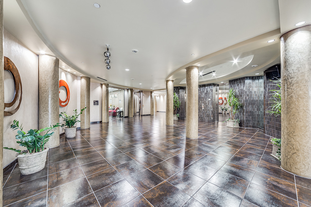 property with office space for rent at 4440 S Piedras, San Antonio, TX 78228, USA