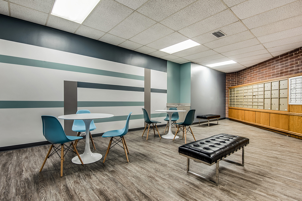 property with office space for rent at 8204 Elmbrook Dr, Dallas, TX 75247, USA