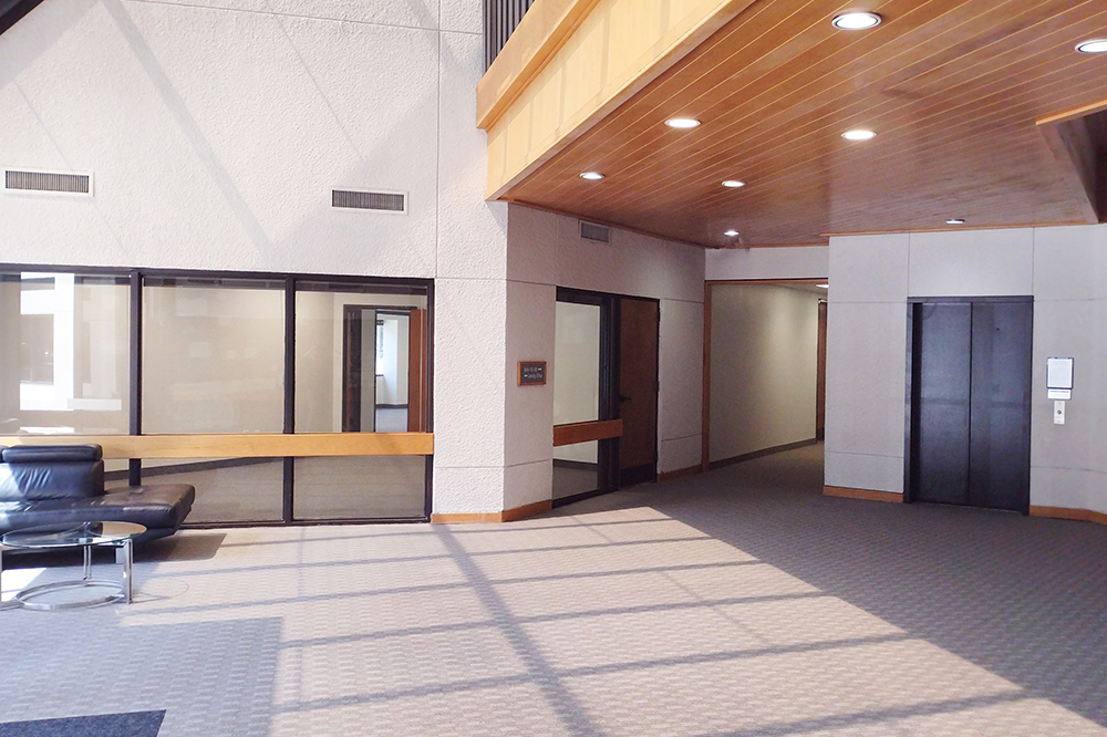 property with office space for rent at 5005 W Royal Ln, Irving, TX 75063, USA