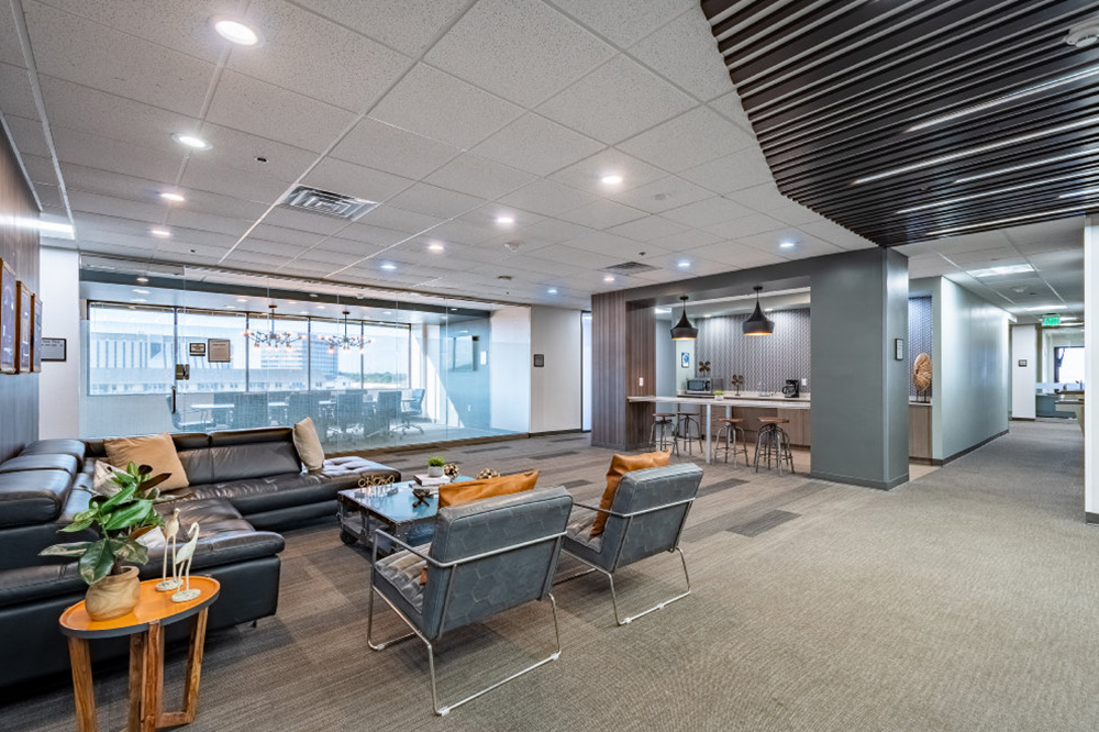 property with office space for rent at 4099 McEwen, Dallas, TX 75244, USA